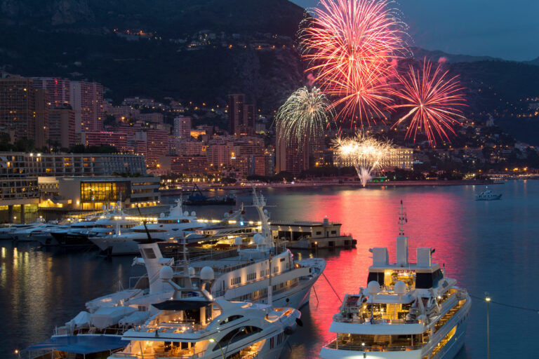 Floating Through the 250th: Yacht Tips For Enjoying The 4 Of July Without the Drama